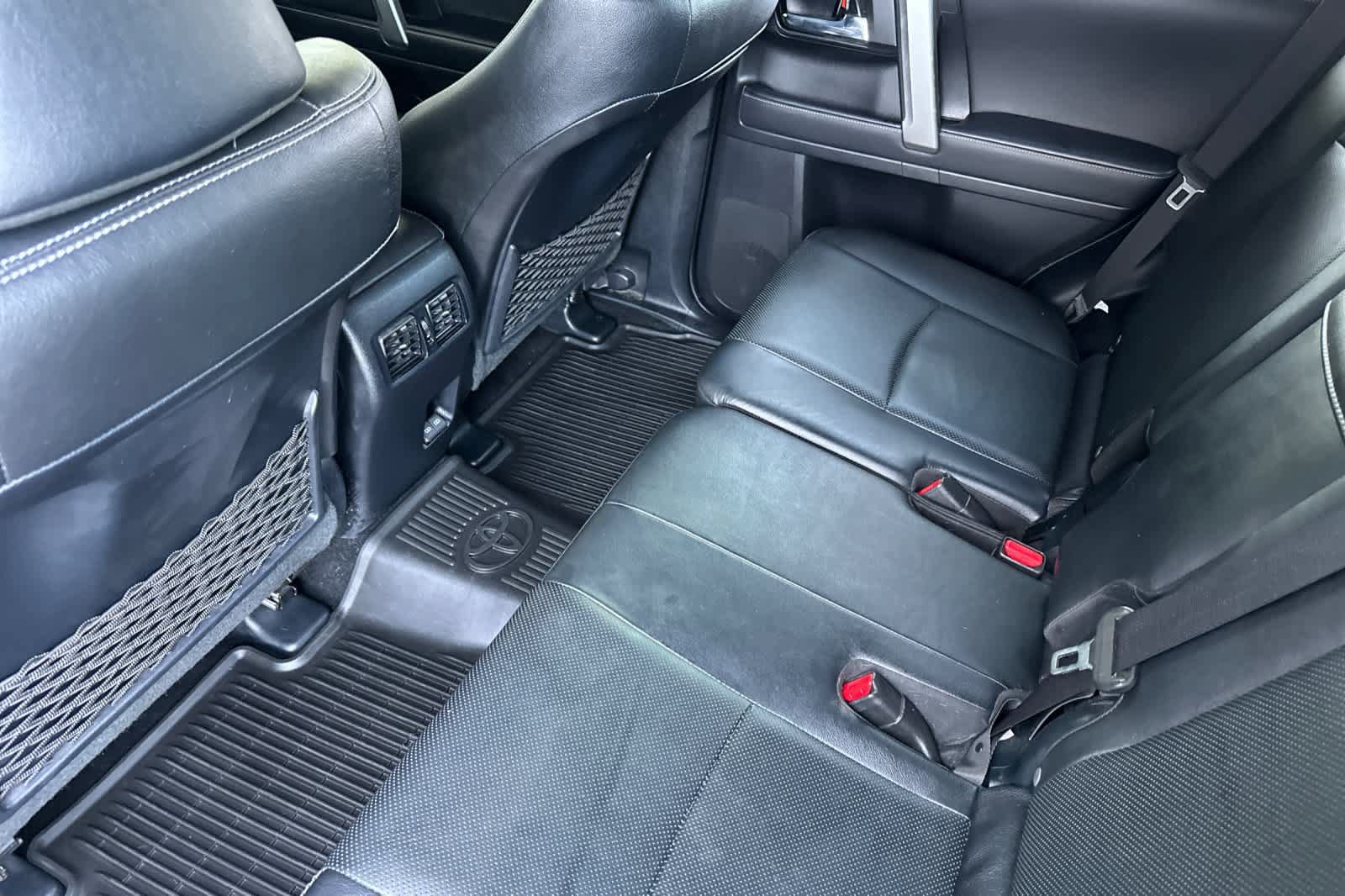 Used 2023 Toyota 4Runner Limited AWD/4WD image 4