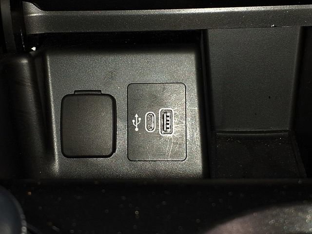 Certified 2025 Ford Explorer Active image 19