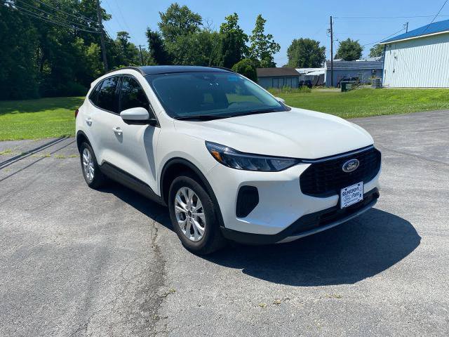 Certified 2023 Ford Escape Active w/ Tech Pack #2 AWD/4WD image 4