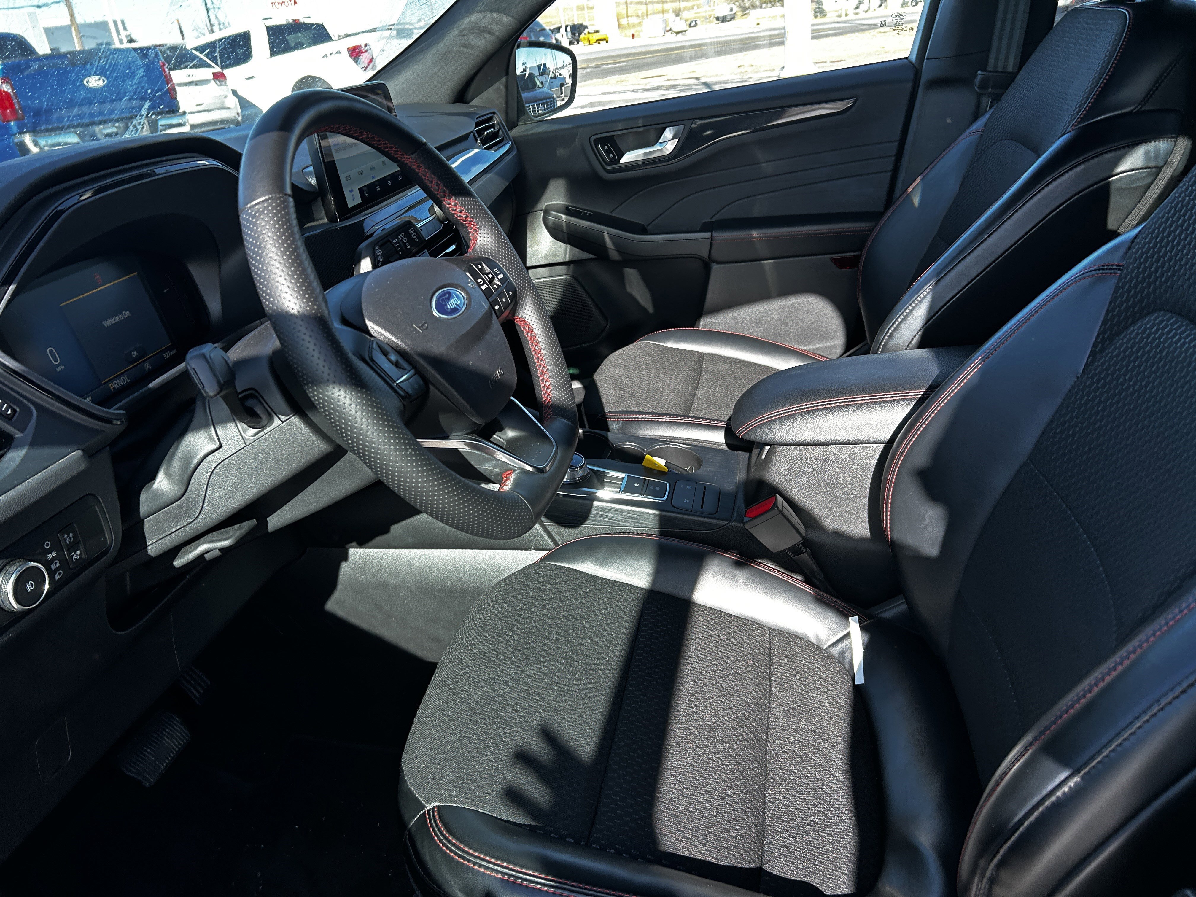 Certified 2025 Ford Escape ST-Line Select image 10