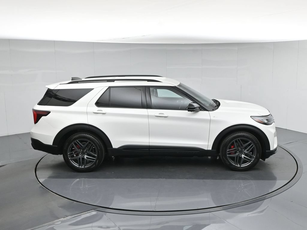 Certified 2025 Ford Explorer ST-Line w/ Premium Package RWD image 43
