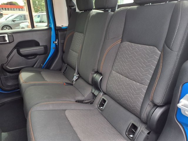Used 2023 Jeep Gladiator Mojave w/ LED Lighting Group AWD/4WD image 8