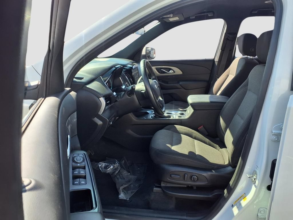 Used 2023 Chevrolet Traverse LT AWD/4WD image 25