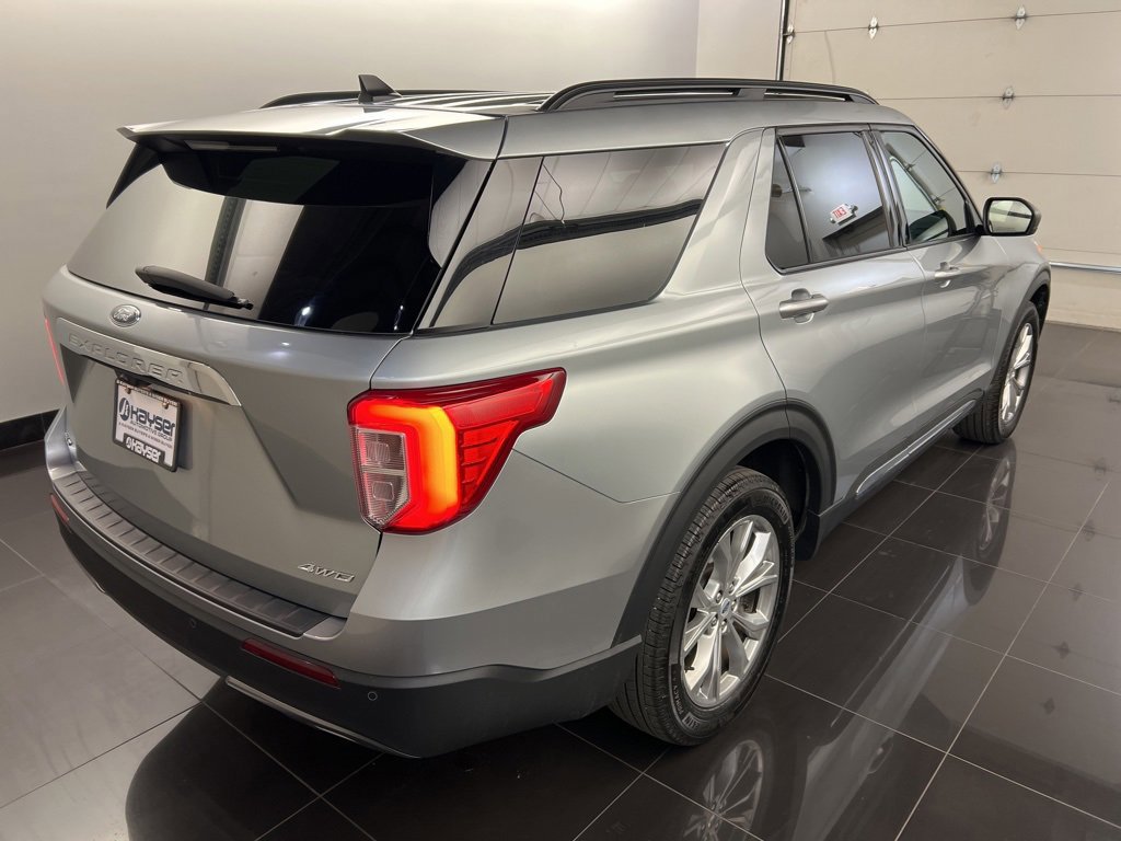Certified 2023 Ford Explorer XLT w/ Equipment Group 202A image 5