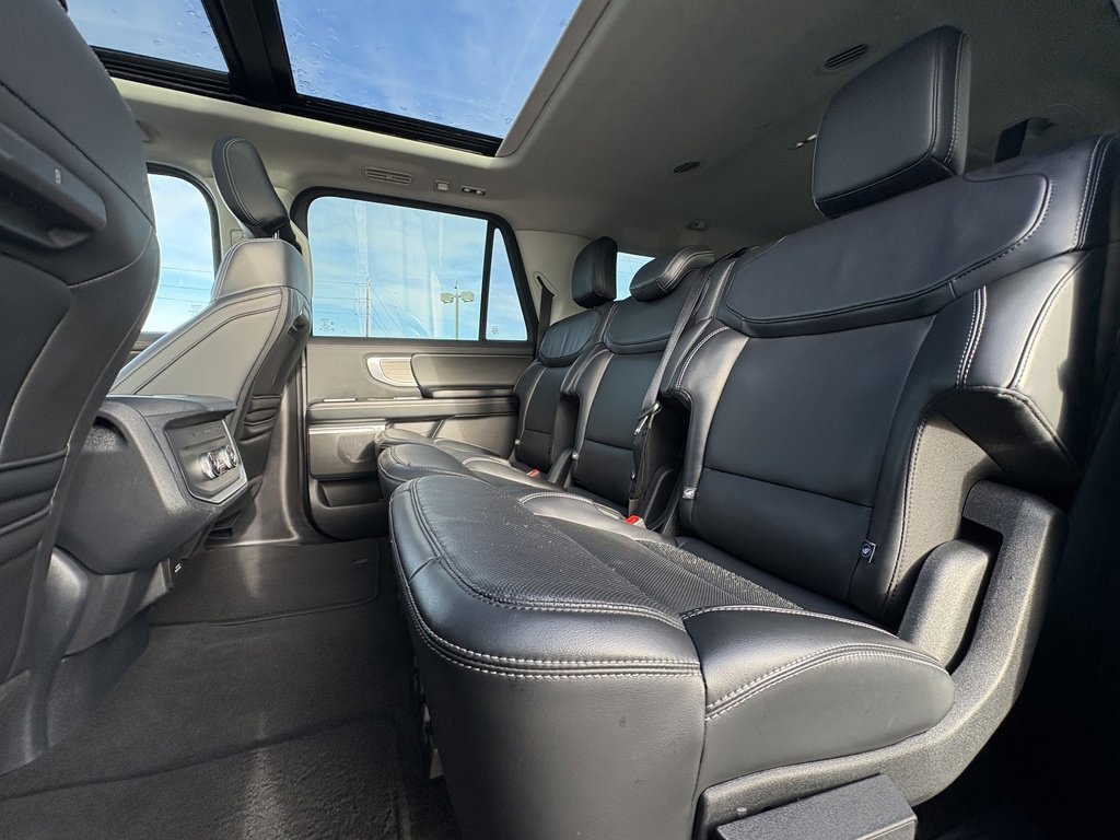 Certified 2025 Ford Expedition Max Platinum image 20