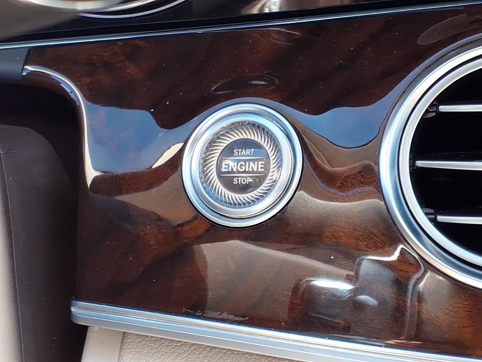 Used 2017 Mercedes-Benz E 300 image 20