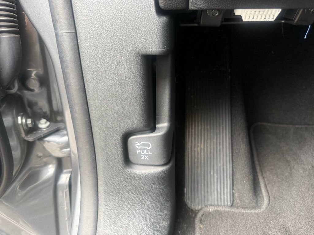Certified 2024 Ford Explorer XLT AWD/4WD image 18