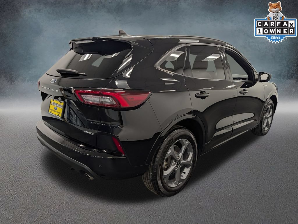 Certified 2023 Ford Escape ST-Line w/ Tech Pack #1 AWD/4WD image 4