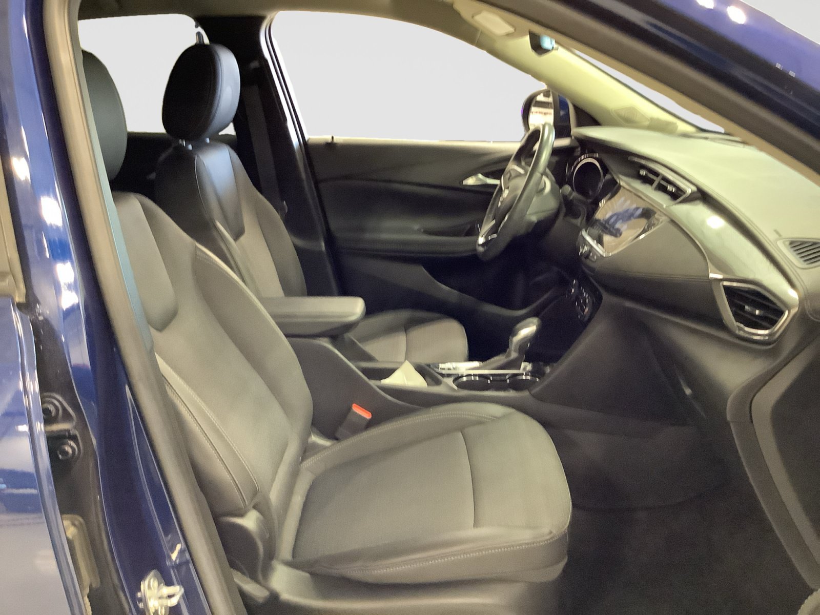 Used 2023 Buick Encore GX Select w/ Safety Package II AWD/4WD image 14