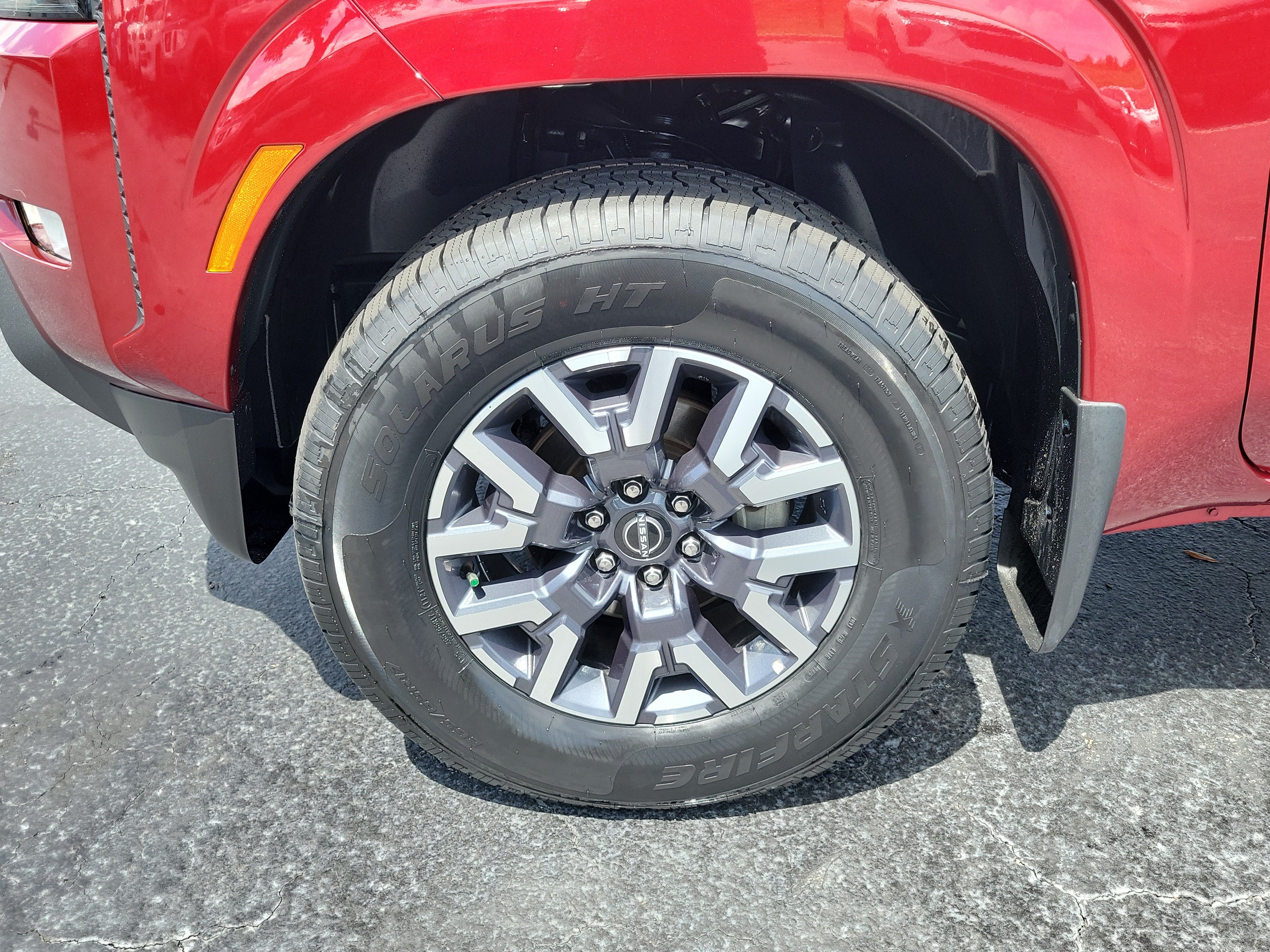 Used 2022 Nissan Frontier SV RWD image 5