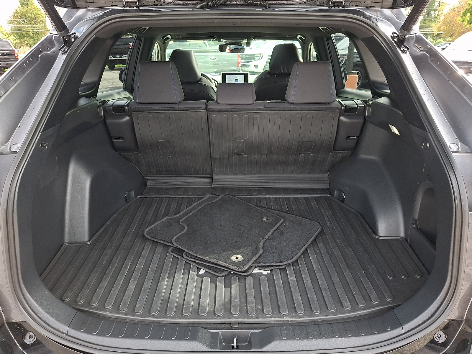 Used 2023 Toyota RAV4 SE w/ Convenience Package AWD/4WD image 34