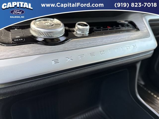 Certified 2025 Ford Expedition Max Platinum w/ Driver's Package AWD/4WD image 31
