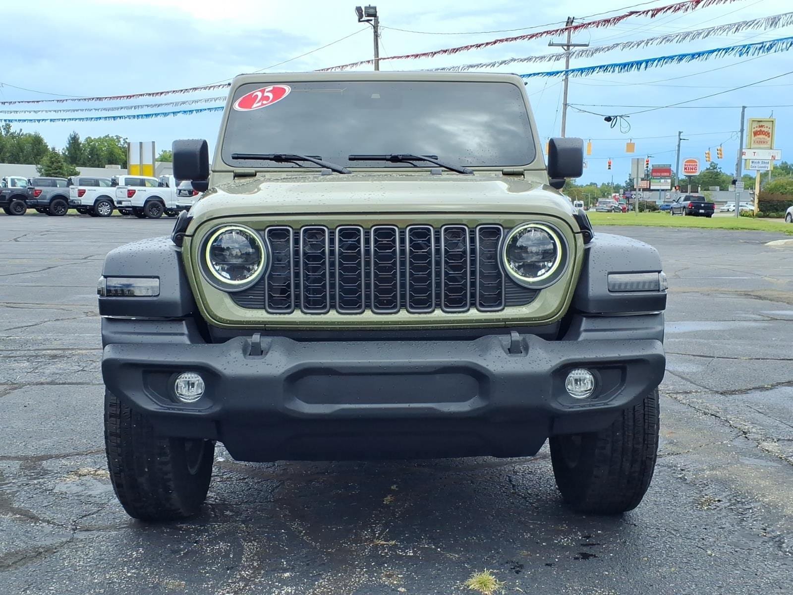 Used 2025 Jeep Wrangler Unlimited Sport AWD/4WD image 2