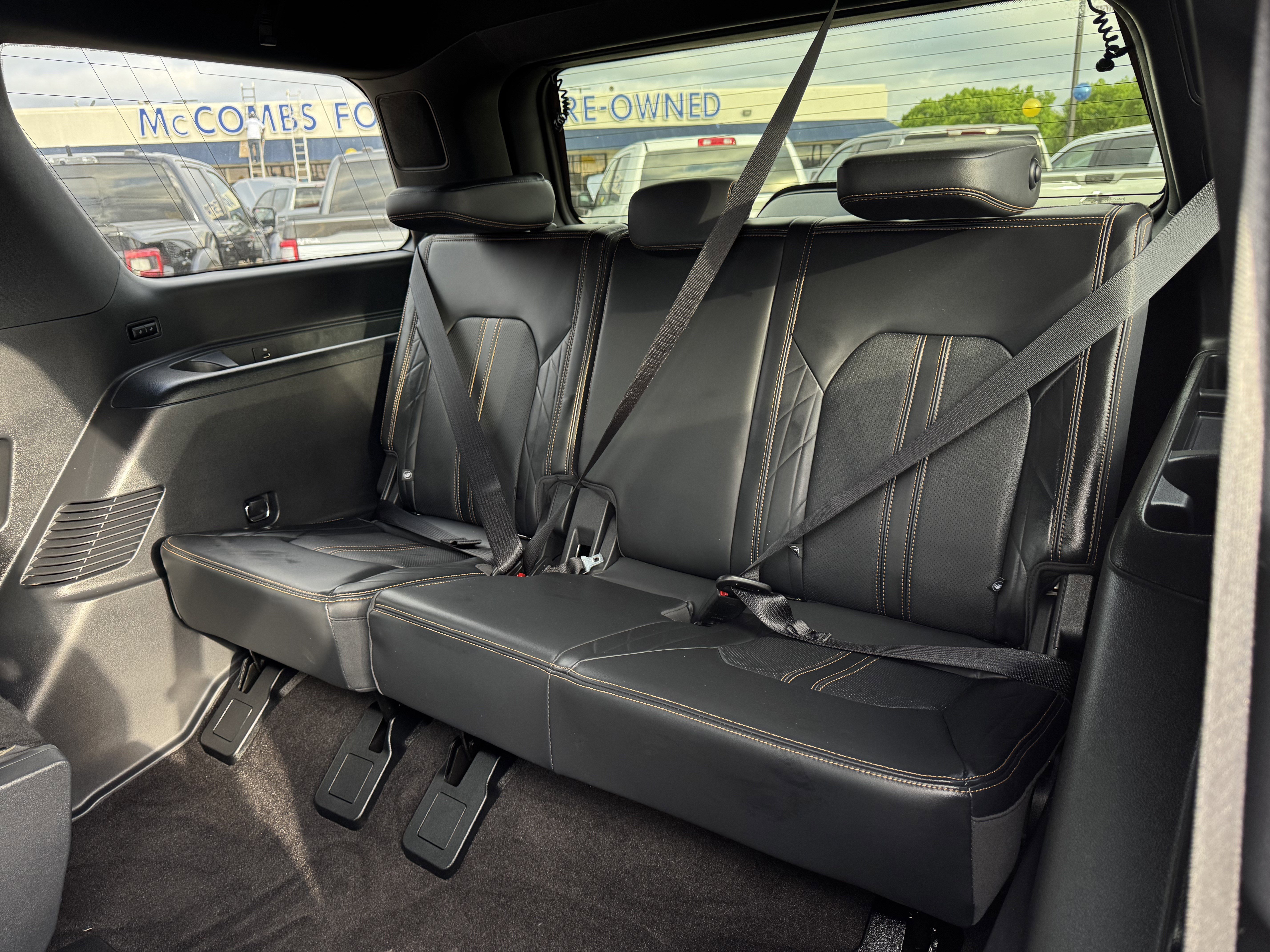 Certified 2023 Ford Expedition Platinum image 15