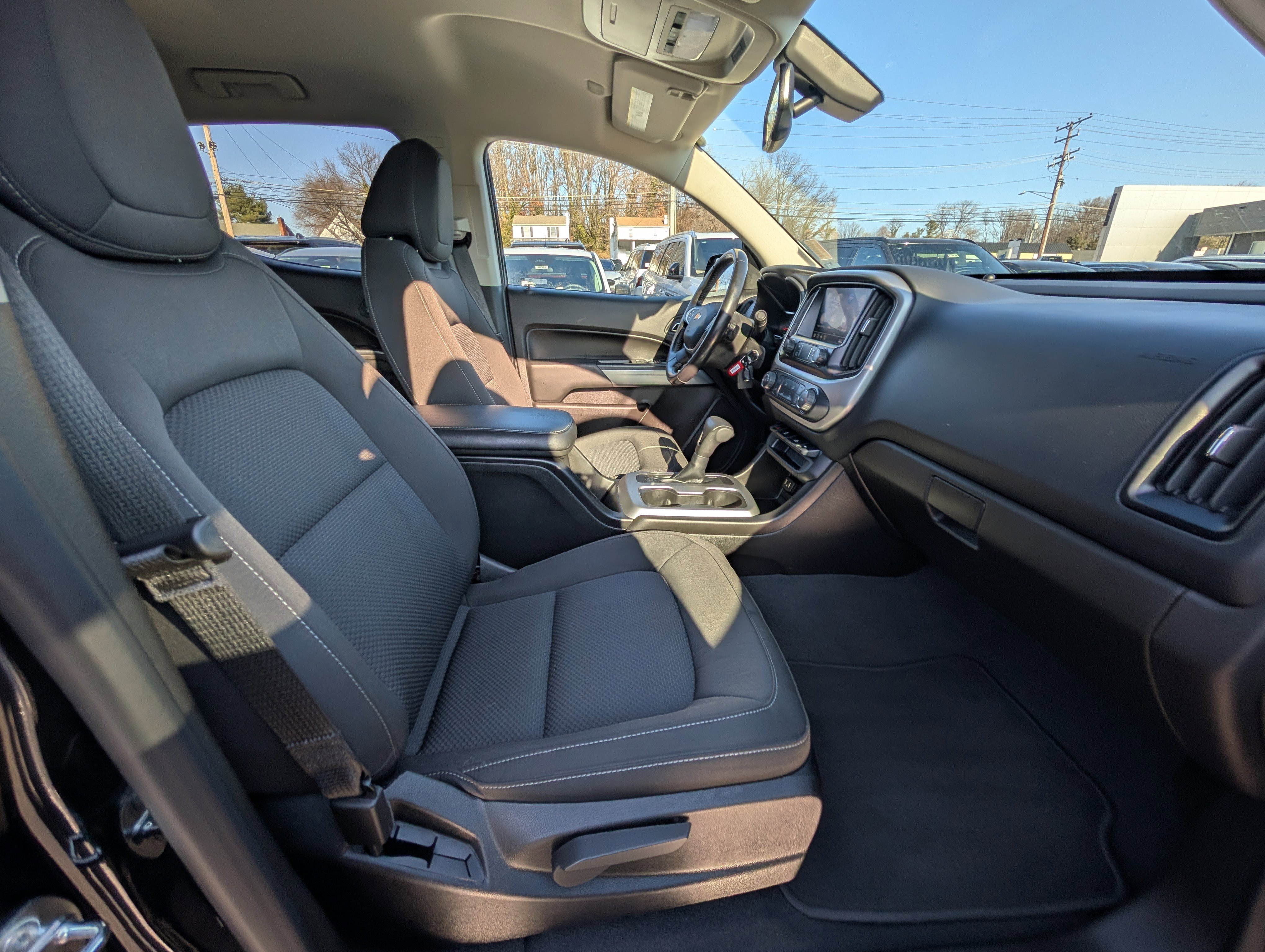 Used 2021 Chevrolet Colorado LT w/ LT Convenience Package image 12