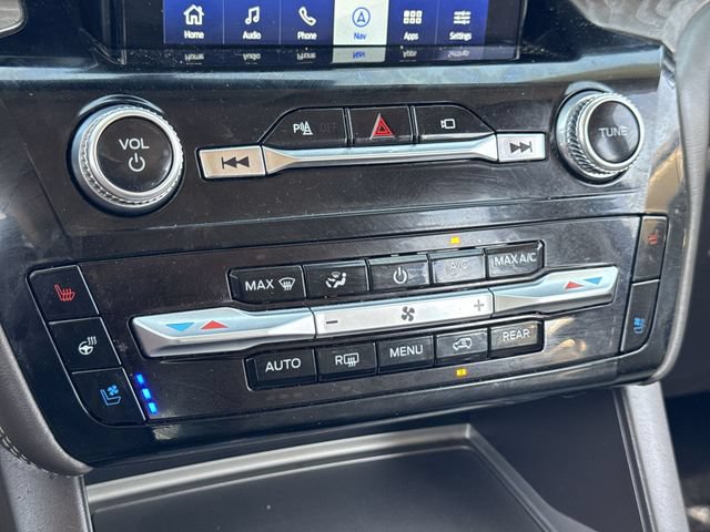 Certified 2022 Ford Explorer Platinum w/ Equipment Group 601A AWD/4WD image 19