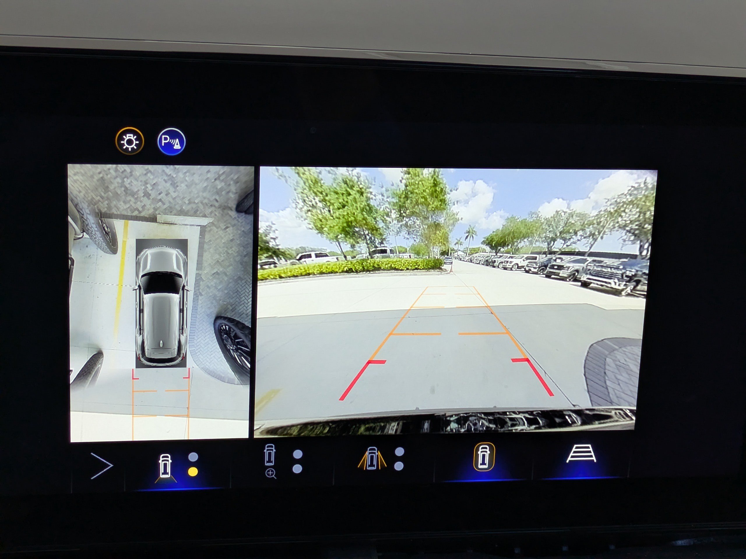 Used 2025 Chevrolet Equinox LT w/ Convenience Package II FWD image 22