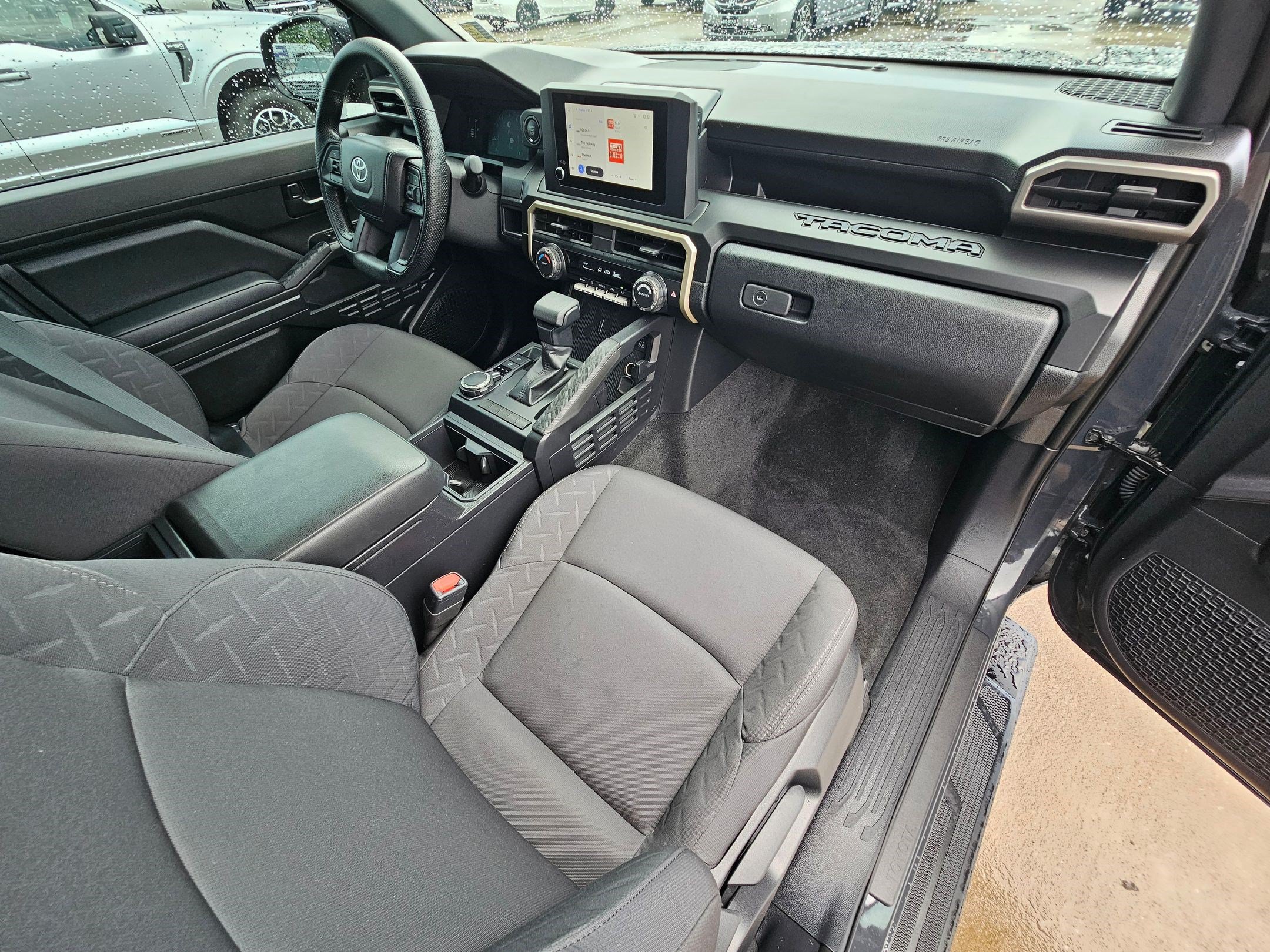 Used 2025 Toyota Tacoma SR AWD/4WD image 33