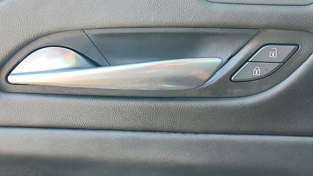 Used 2024 Cadillac Escalade Premium Luxury image 24