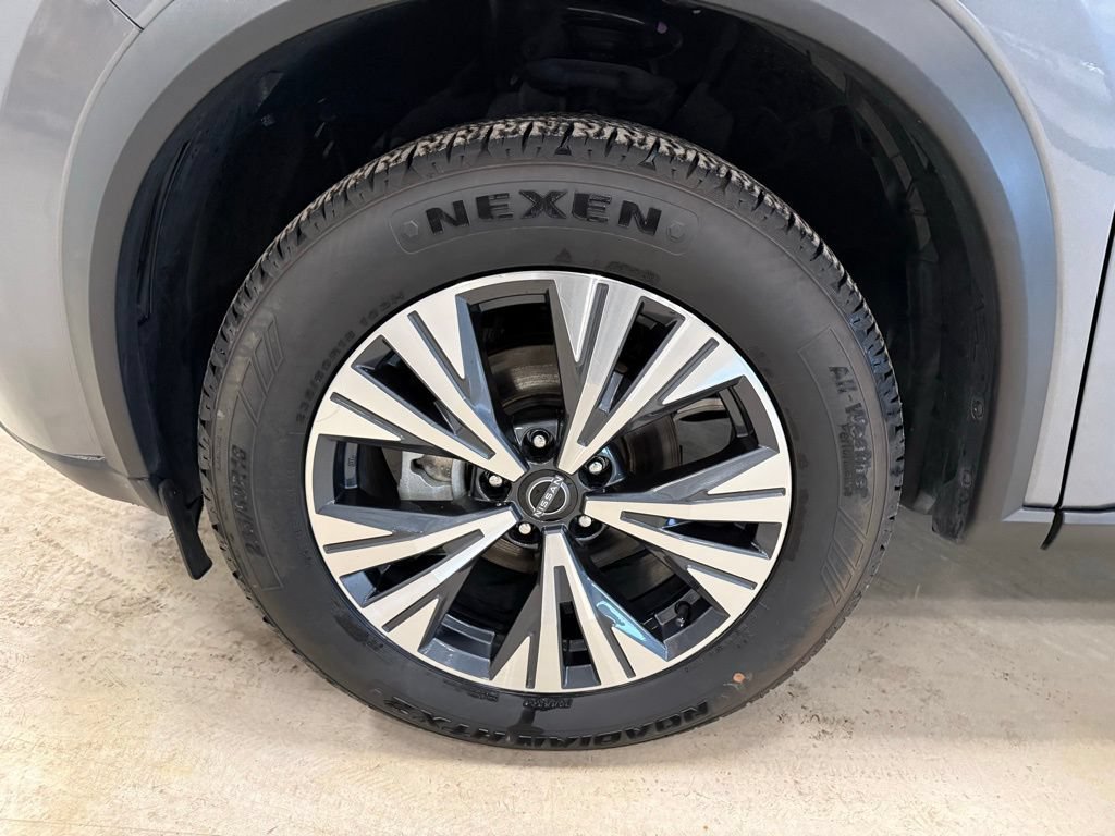 Used 2023 Nissan Rogue SV AWD/4WD image 9