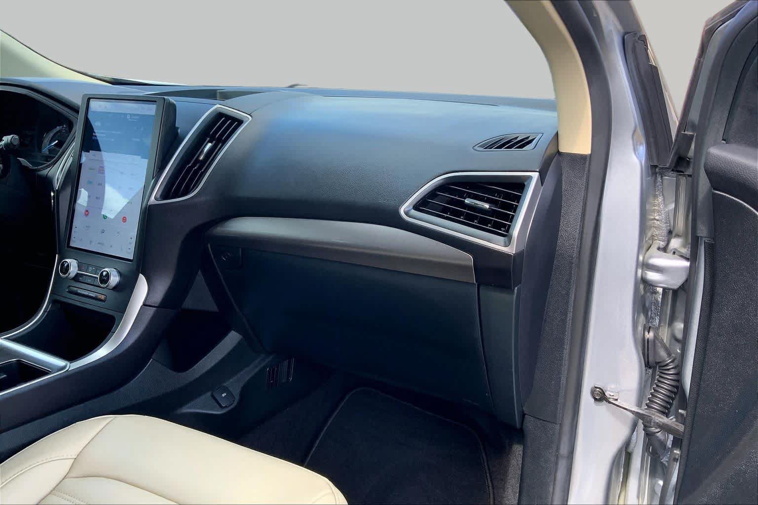 Certified 2024 Ford Edge SEL AWD/4WD image 19