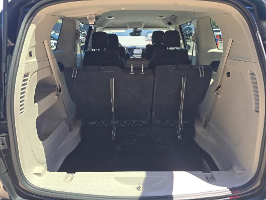 Used 2024 Chrysler Voyager LX FWD image 16
