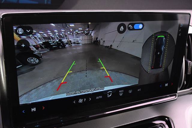 Certified 2025 Ford Expedition Active image 31