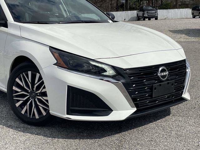 Used 2025 Nissan Altima 2.5 SV image 7