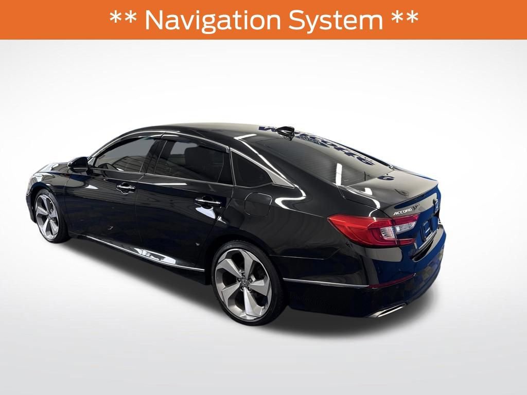 Used 2018 Honda Accord Touring image 4