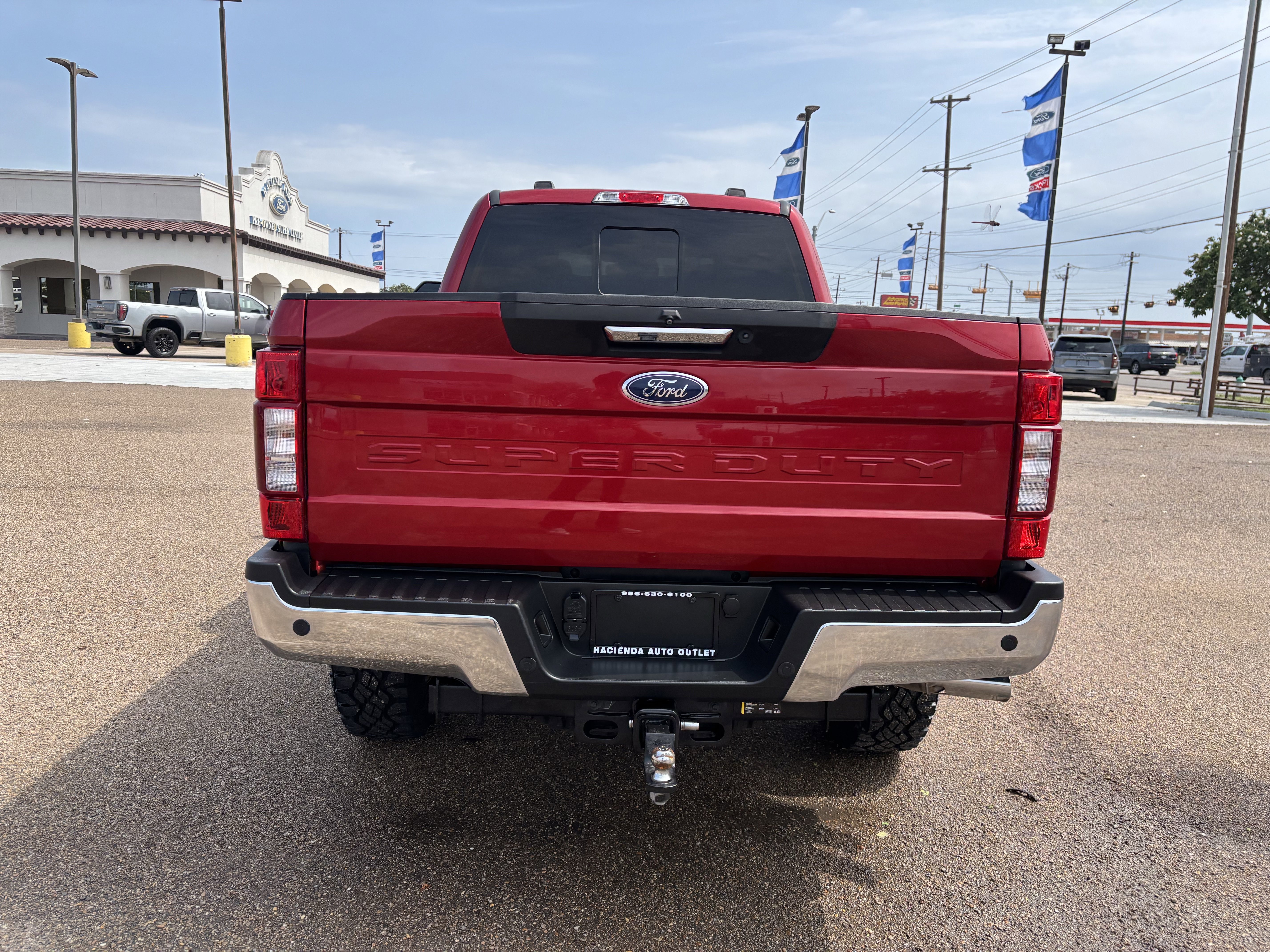 Certified 2022 Ford F250 Lariat w/ Tremor Off-Road Package AWD/4WD image 3