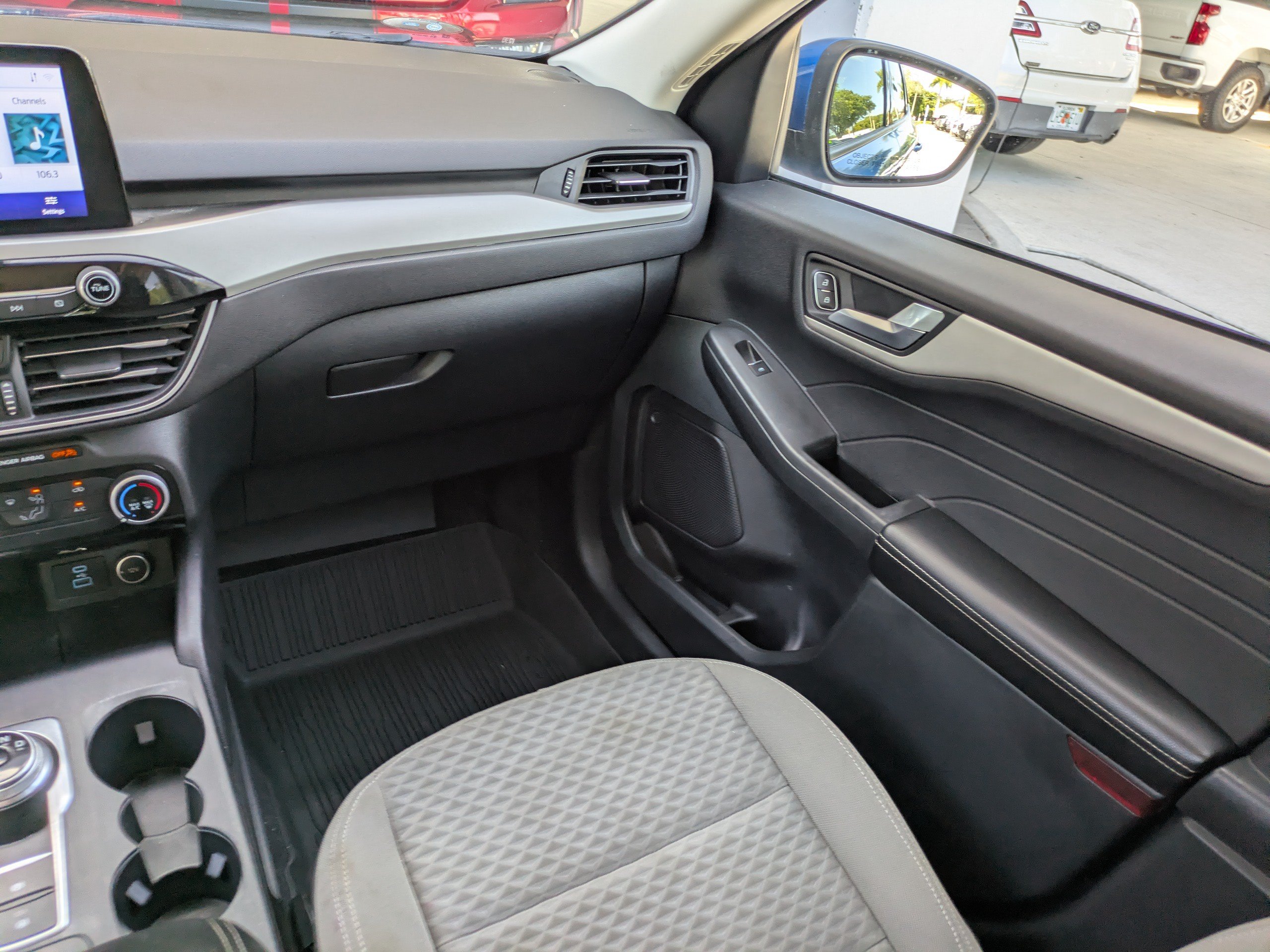 Certified 2021 Ford Escape SE FWD image 17