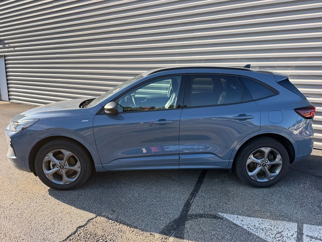Certified 2024 Ford Escape ST-Line w/ Tech Pack #1 AWD/4WD image 2
