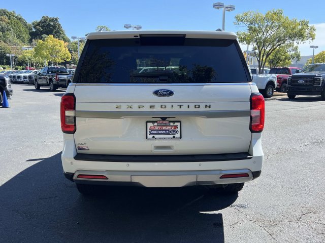 Certified 2023 Ford Expedition XLT AWD/4WD image 12