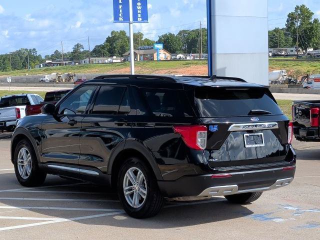 Certified 2024 Ford Explorer XLT w/ Equipment Group 202A RWD image 5