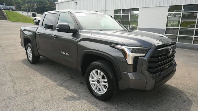 Used 2026 Toyota Tundra SR5 w/ SR5 Convenience Package AWD/4WD image 2