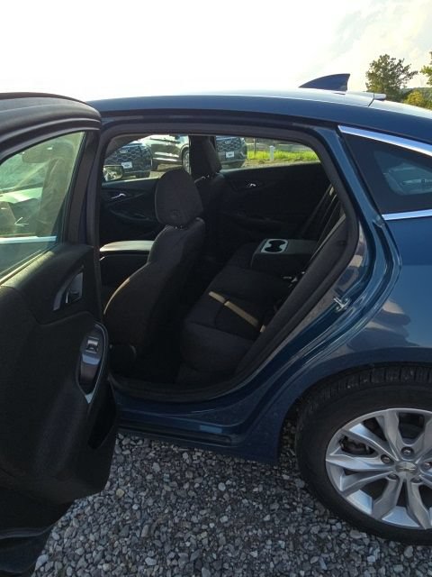 Used 2025 Chevrolet Malibu LT FWD image 7