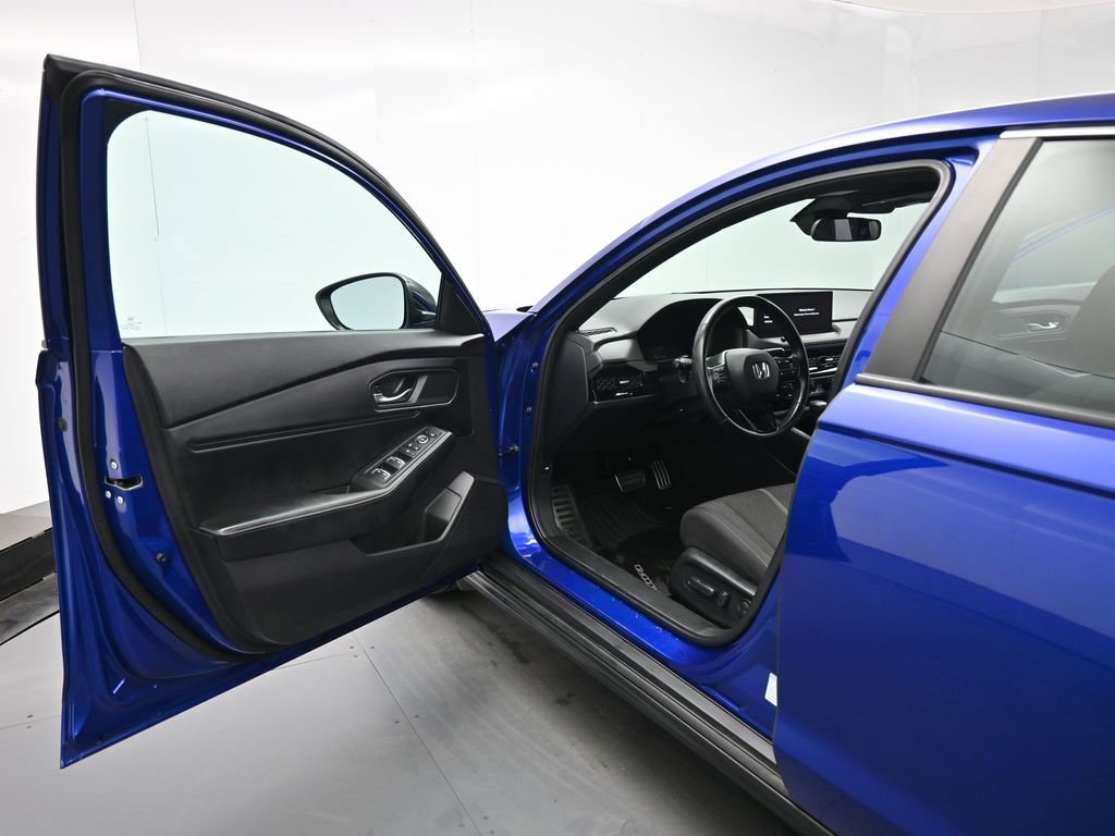 Used 2023 Honda Accord Sport image 8