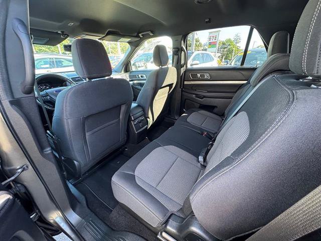 Certified 2018 Ford Explorer XLT w/ Equipment Group 201A AWD/4WD image 12