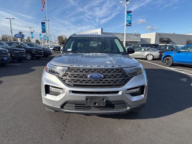 Certified 2022 Ford Explorer XLT w/ Equipment Group 202A image 2