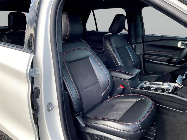 Certified 2024 Ford Explorer ST-Line w/ Class IV Trailer Tow Package AWD/4WD image 31