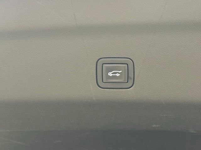 Used 2022 GMC Yukon AT4 AWD/4WD image 40