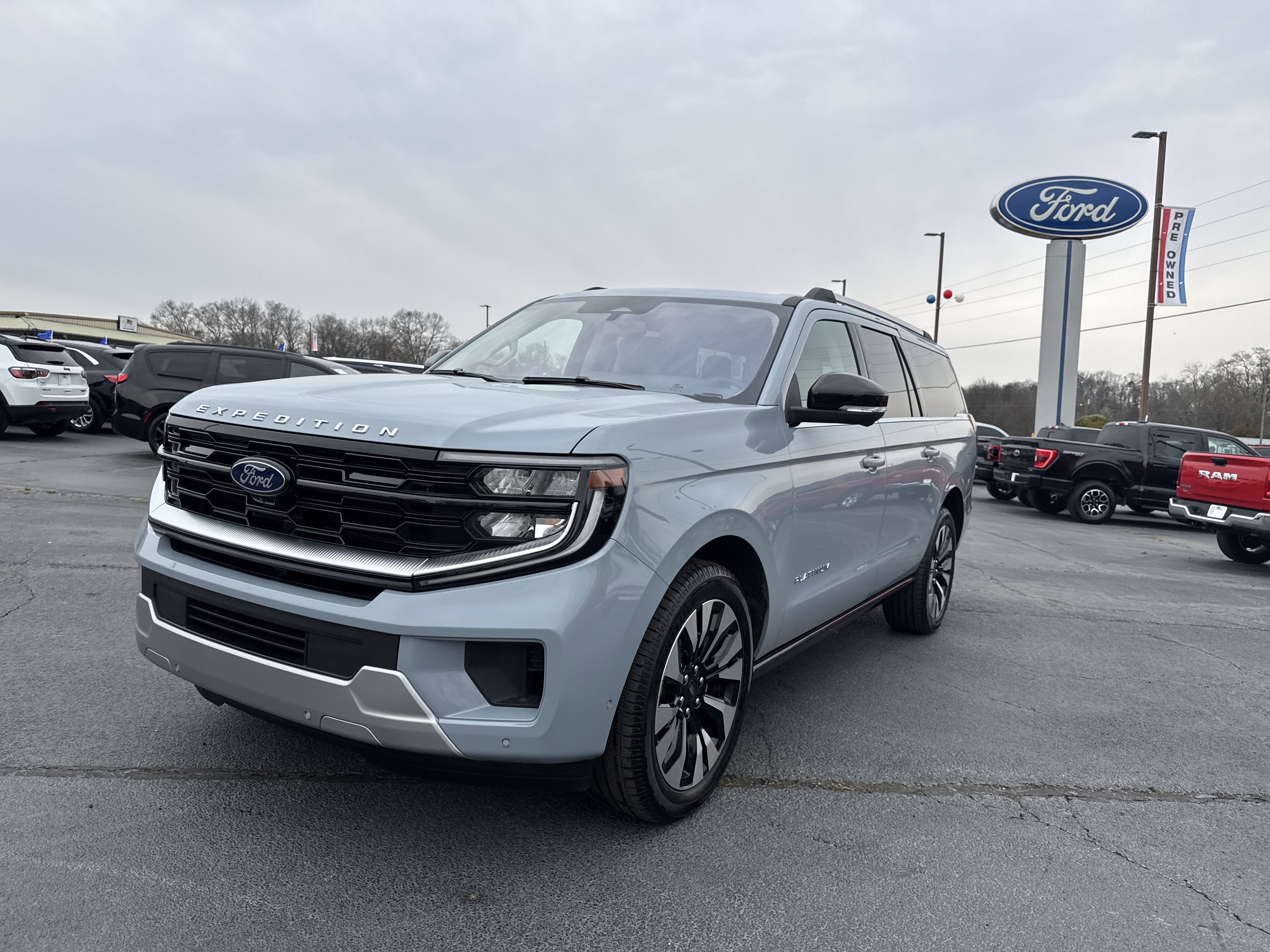 Certified 2025 Ford Expedition Max Platinum w/ Driver's Package image 2