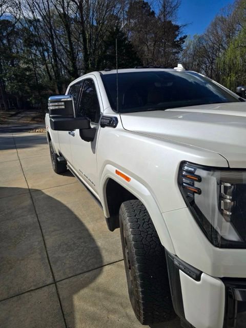 Used 2024 GMC Sierra 3500 Denali Ultimate image 2