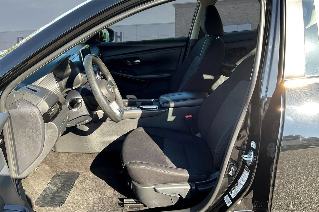 Used 2024 Nissan Sentra SV FWD image 20