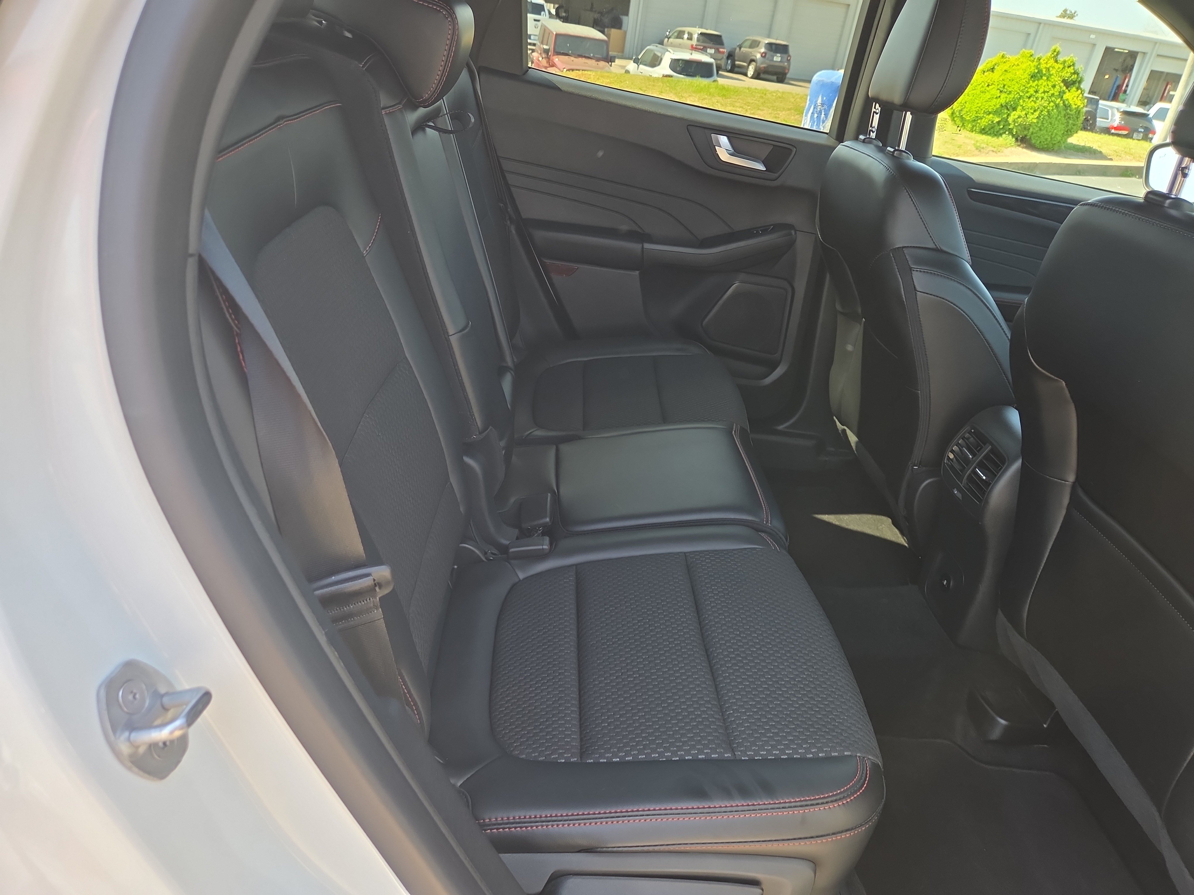 Certified 2024 Ford Escape ST-Line FWD image 15