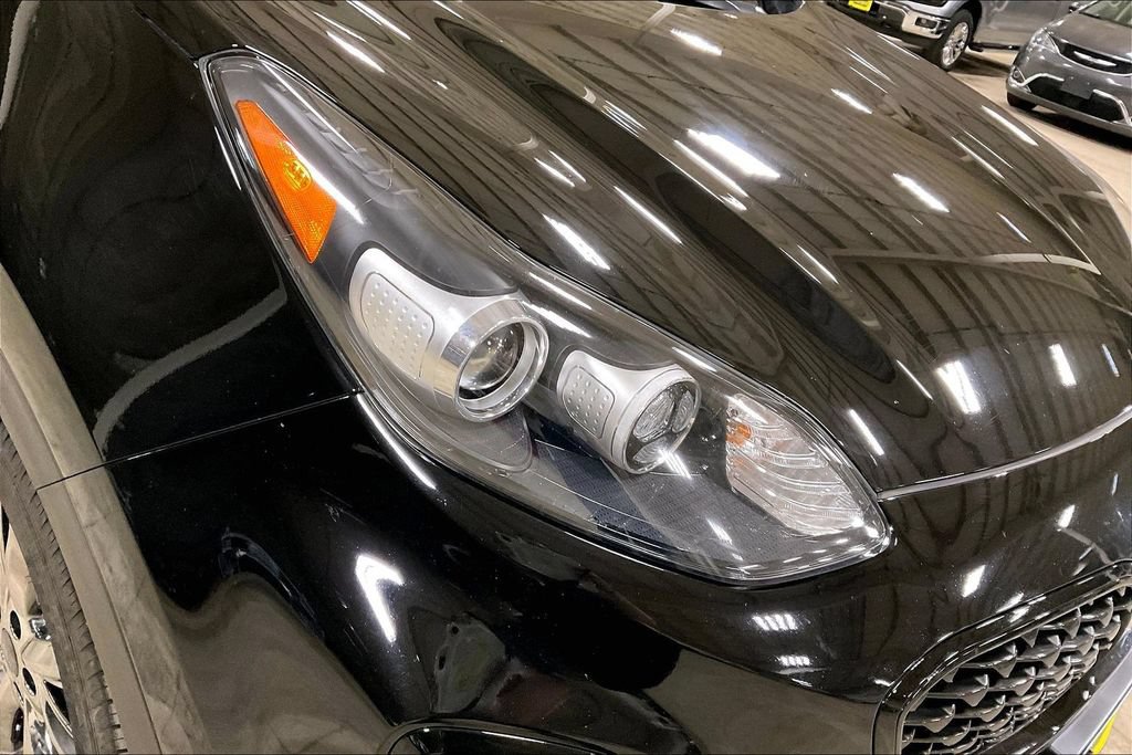 Used 2022 Kia Sportage Nightfall Edition w/ Nighfall AWD Premium Package image 27