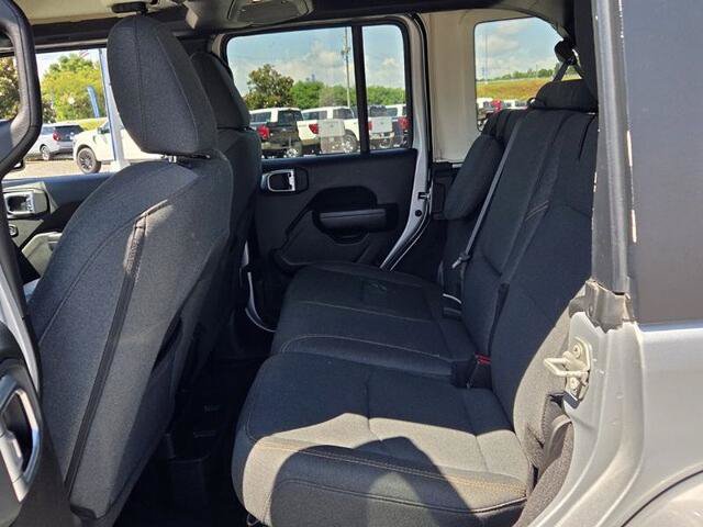 Used 2024 Jeep Wrangler Unlimited AWD/4WD image 6