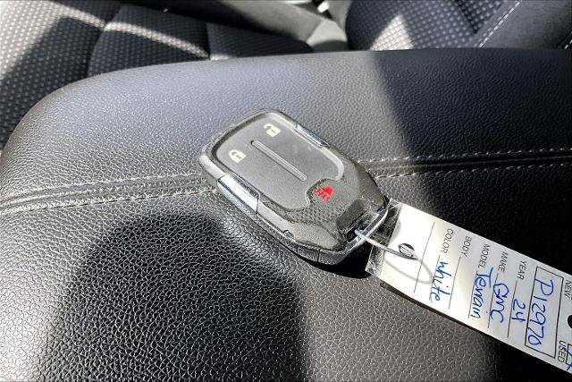 Used 2024 GMC Terrain SLE AWD/4WD image 11