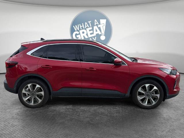 Certified 2023 Ford Escape Platinum w/ Premium Technology Package AWD/4WD image 2
