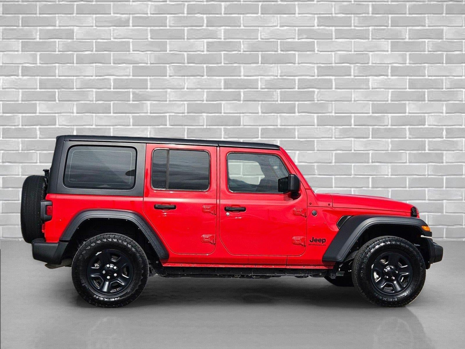 Used 2024 Jeep Wrangler Unlimited Sport AWD/4WD image 4
